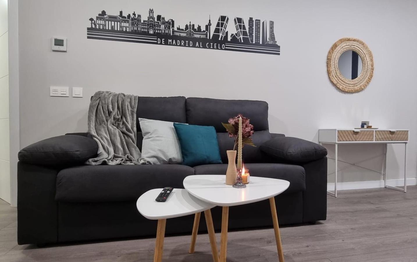 Torrejon Suites Торрехон-де-Ардос Екстер'єр фото